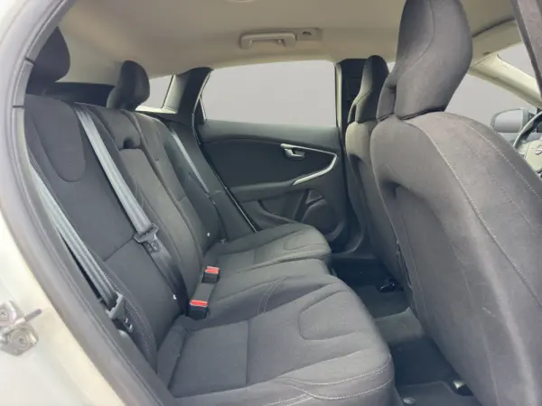 Volvo V40 Cross Country 2.0 D2 17