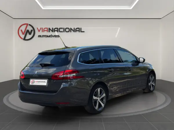 Peugeot 308 SW 1.2 PureTech Allure 7