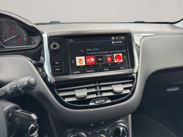 Peugeot 208 1.2 PureTech Signature 13