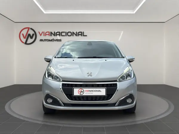 Peugeot 208 1.2 PureTech Signature 2