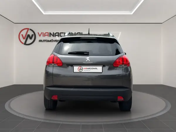 Peugeot 2008 1.4 Active 6