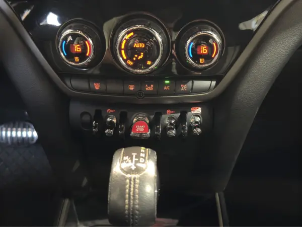 MINI Countryman One Auto 13