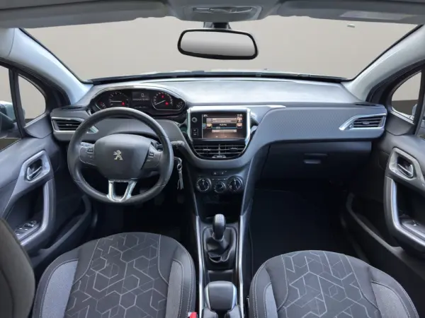 Peugeot 2008 1.2 PureTech Style 14