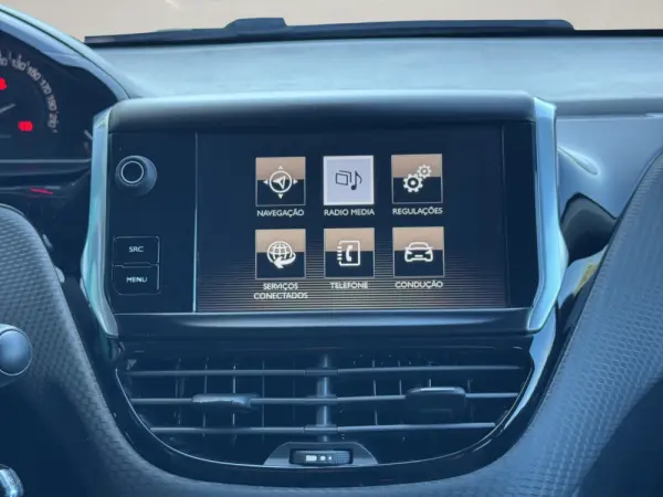 Peugeot 2008 1.2 PureTech Style 17