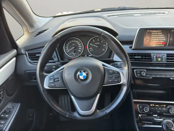 BMW 216 Active Tourer d Advantage 8