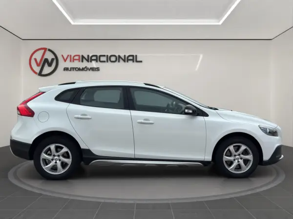 Volvo V40 Cross Country 2.0 D2 8