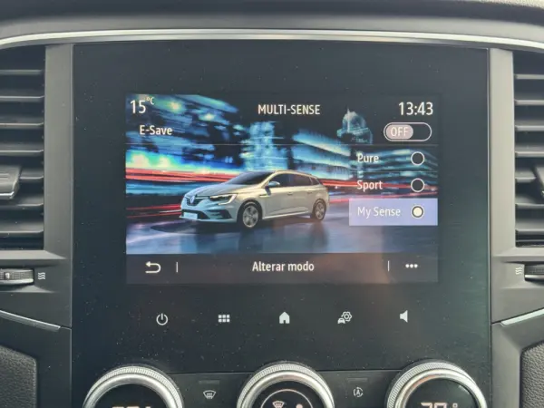 Renault Mégane Sport Tourer 1.6 E-Tech Plug-In Hybrid Techno 19