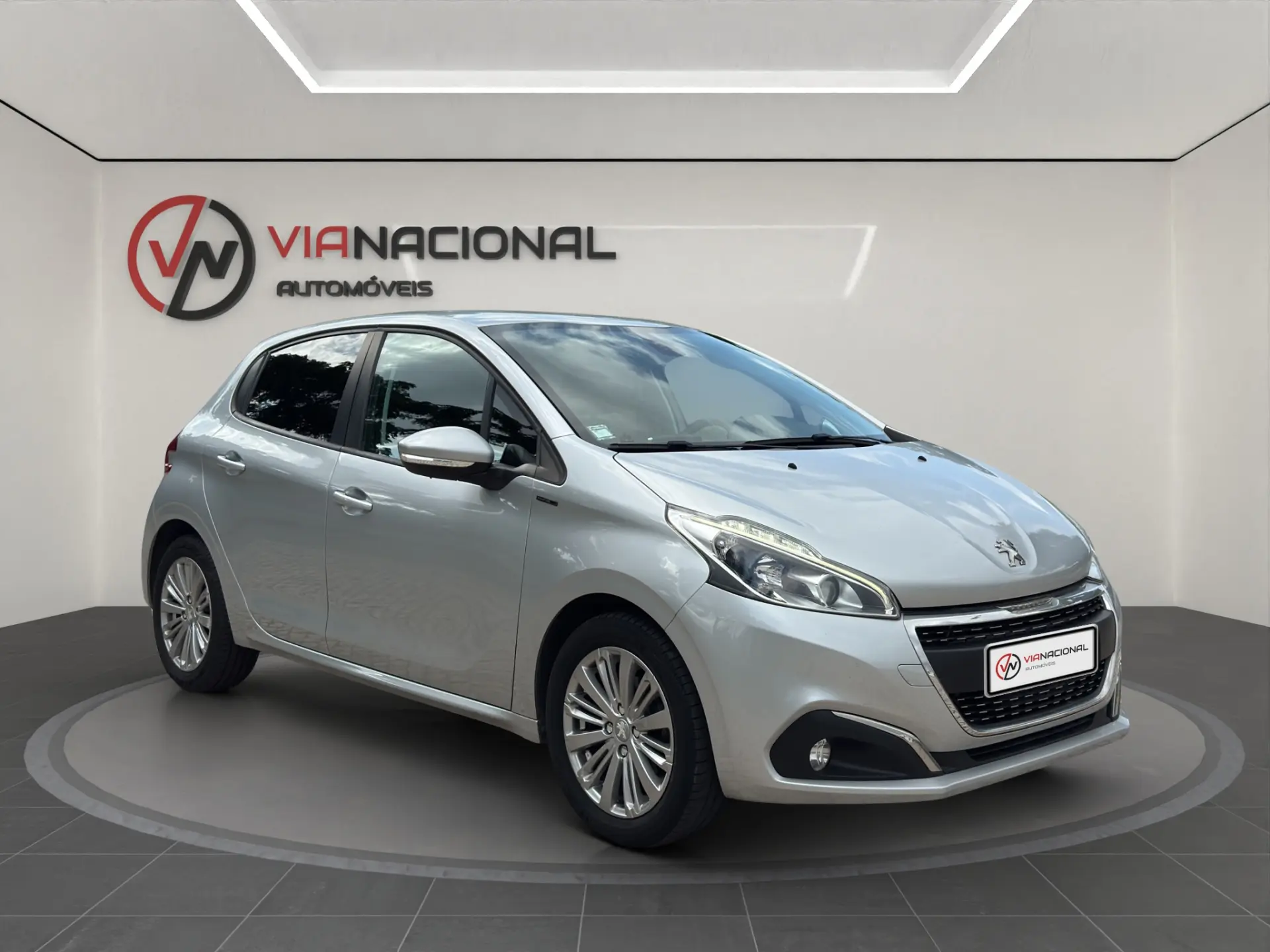 Peugeot 208 1.2 PureTech Signature 1