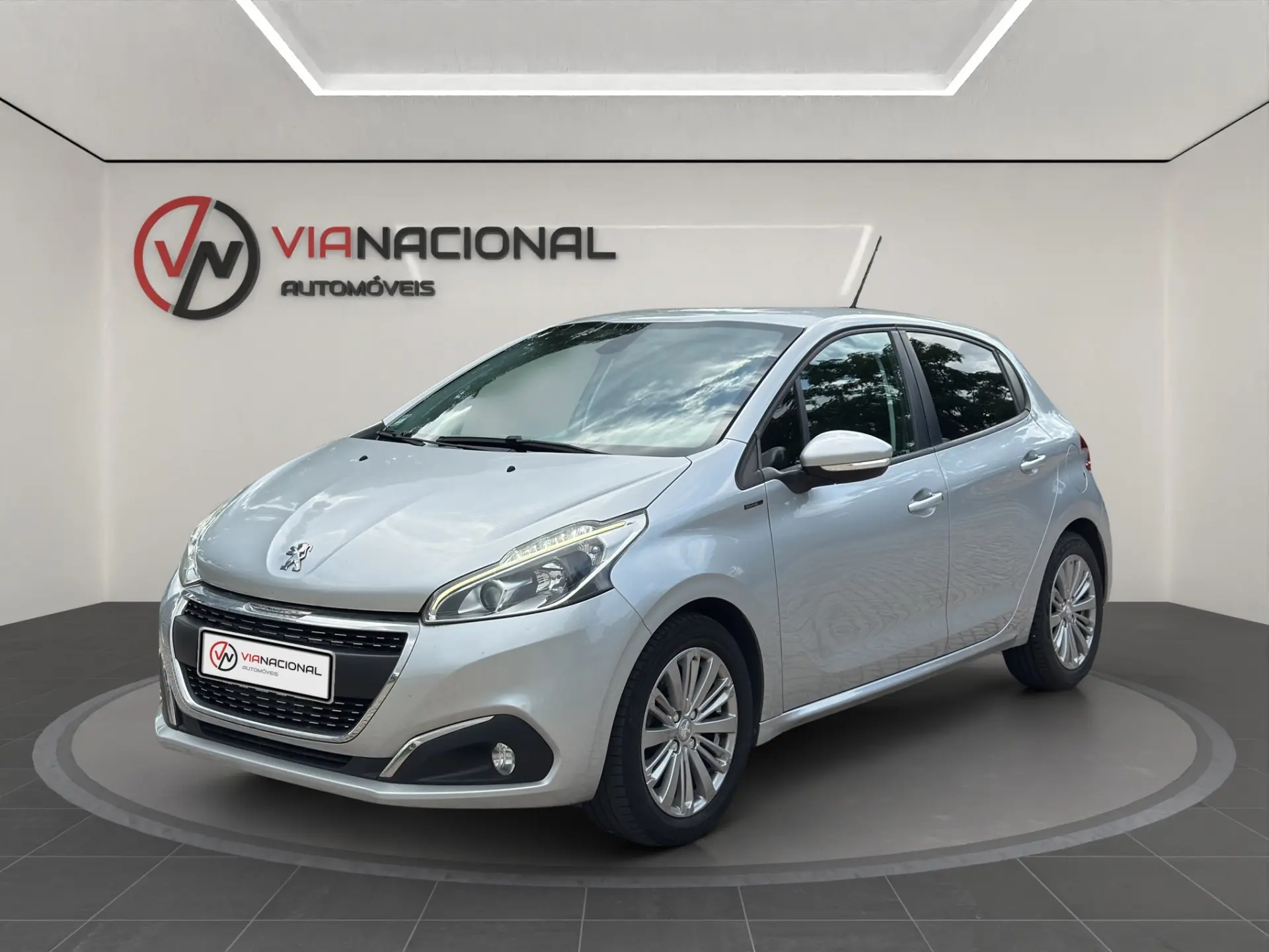 Peugeot 208 1.2 PureTech Signature 3