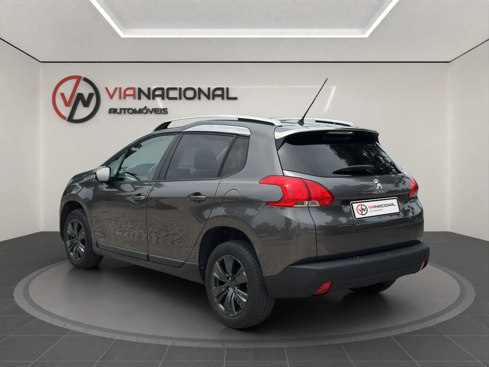 Peugeot 2008 1.4 Active 5