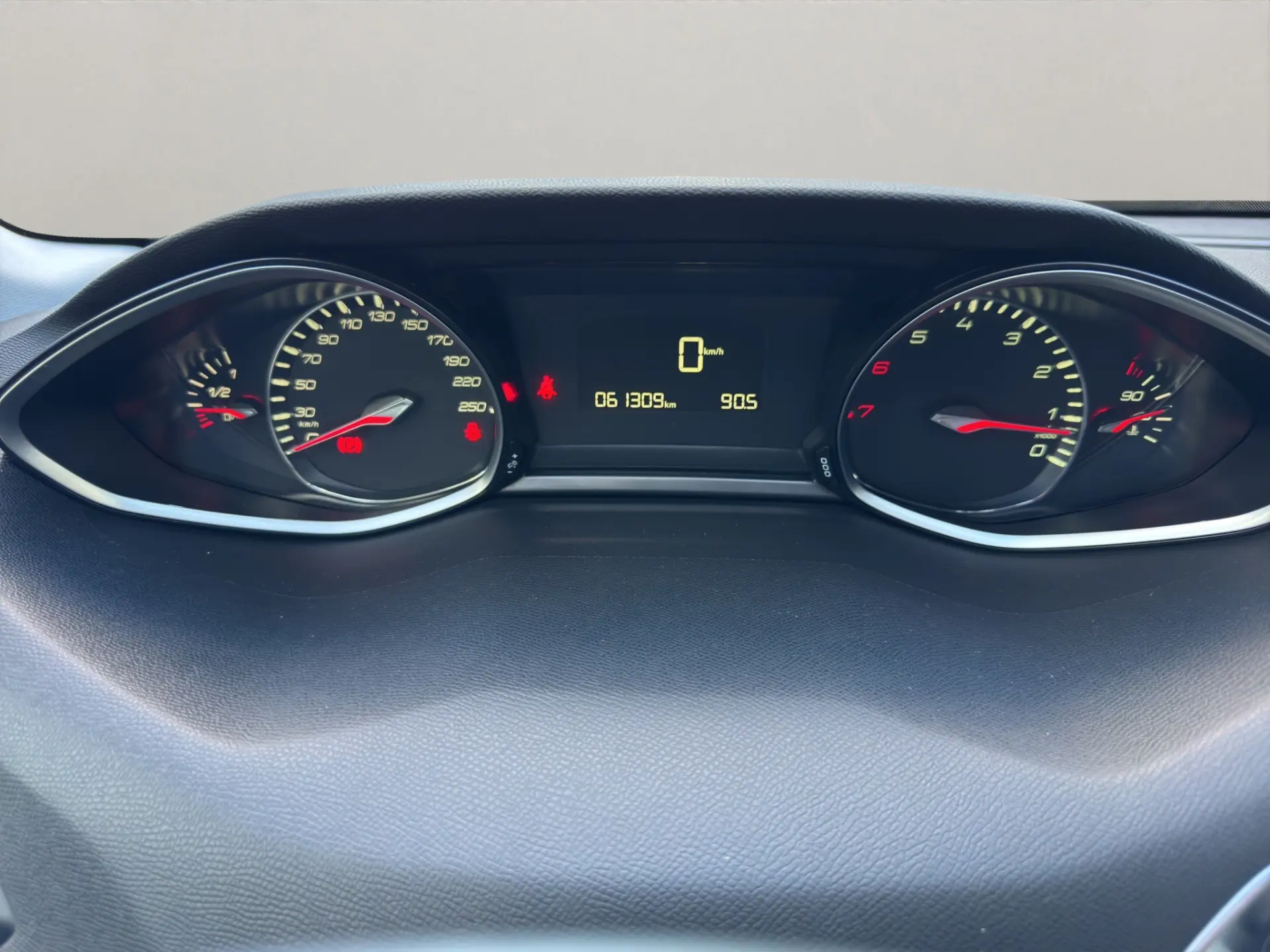Peugeot 308 SW 1.2 PureTech Allure 10