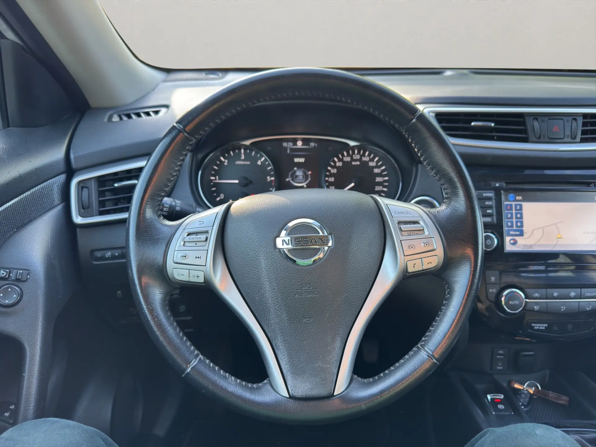 Nissan X-Trail 1.6 dCi N-Connecta 14