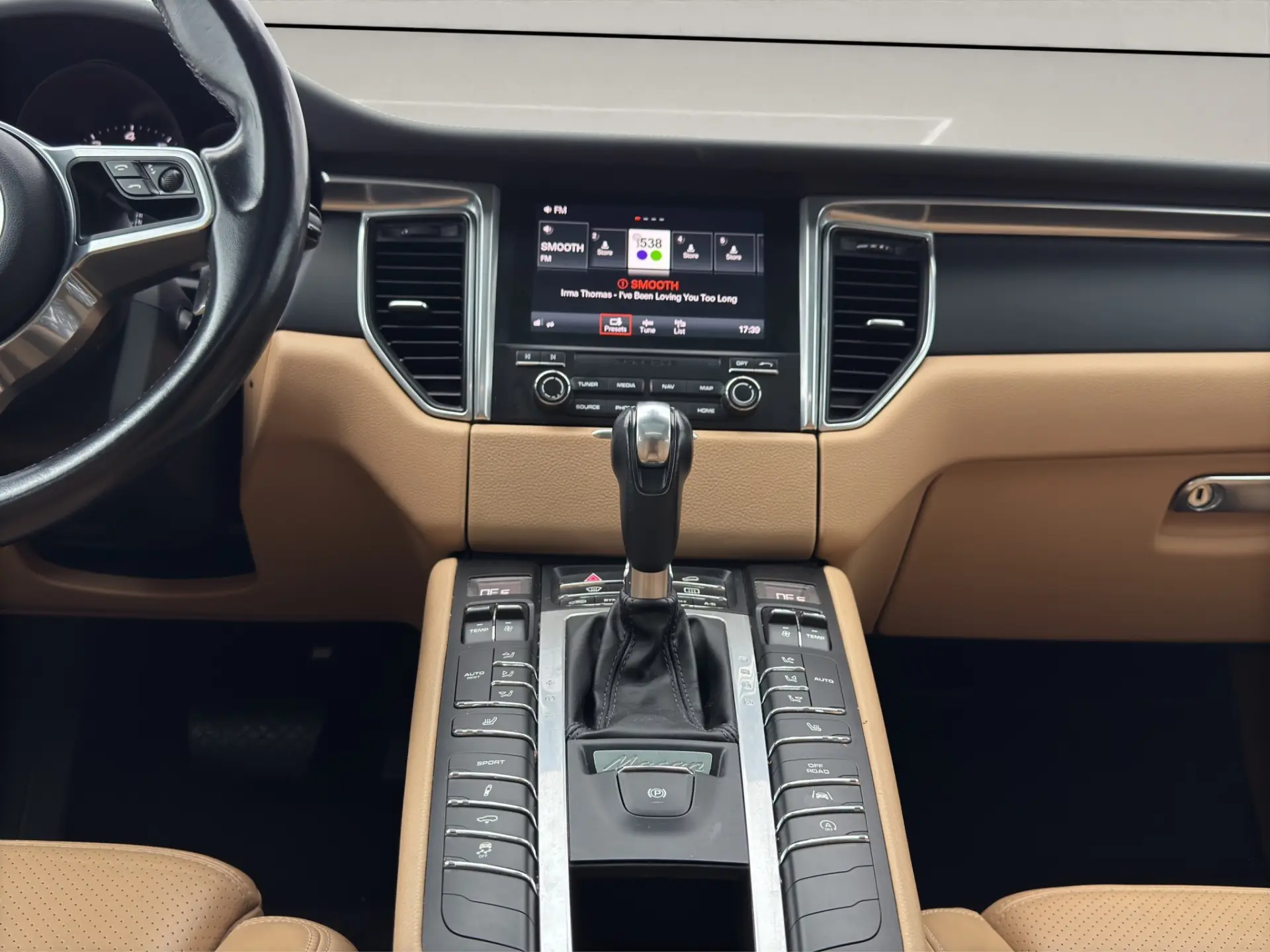 Porsche Macan PDK 13