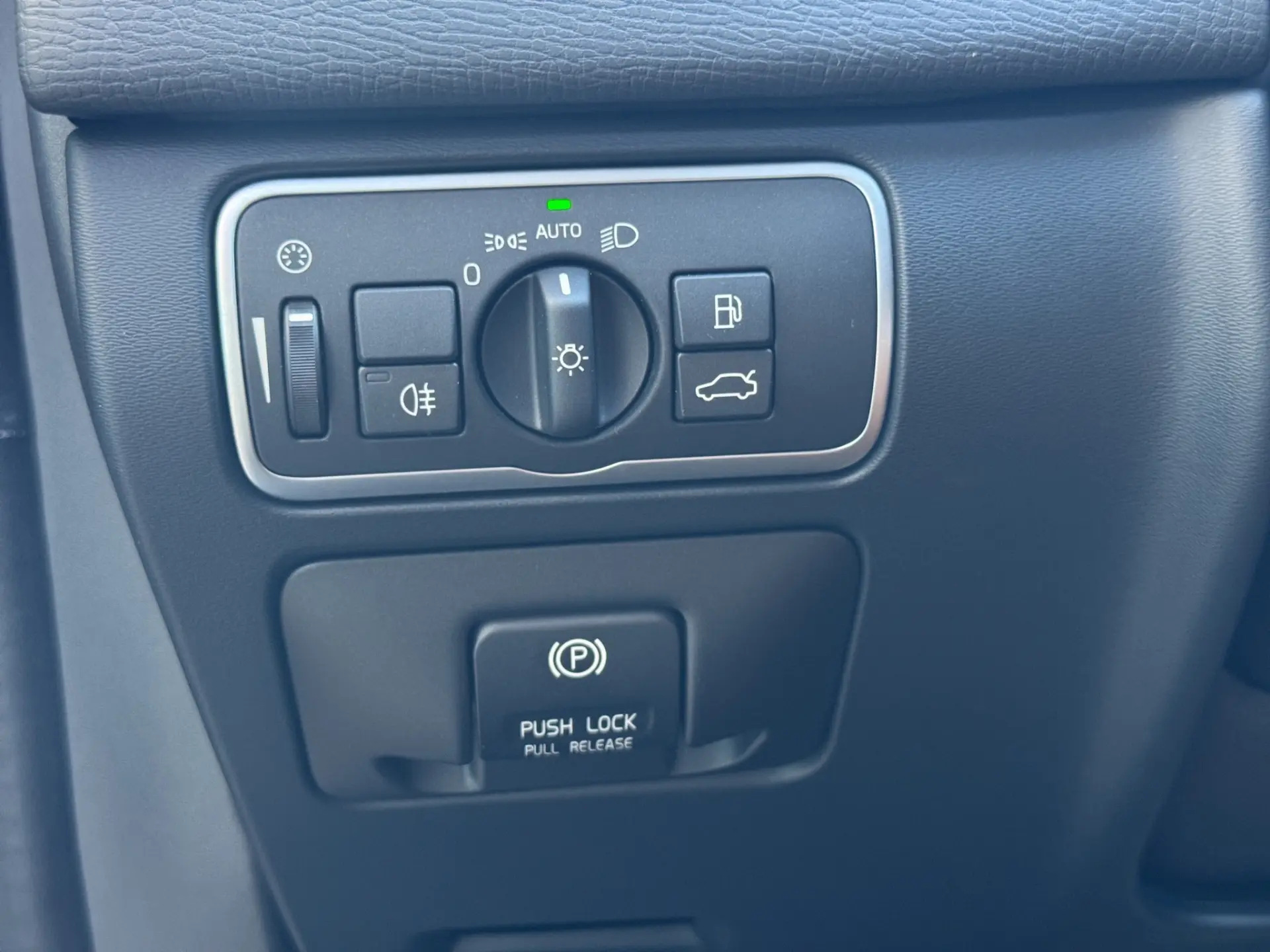 Volvo XC 60 2.0 D4 Summum Geartronic 26