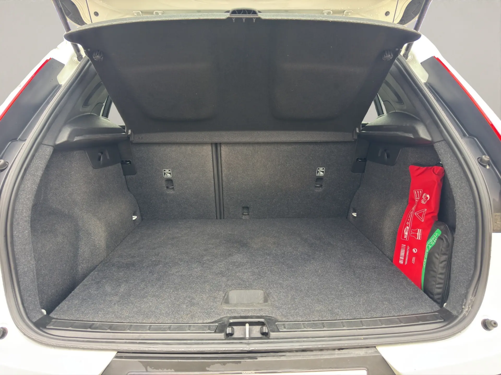 Volvo XC 40 2.0 D3 Geartronic 19