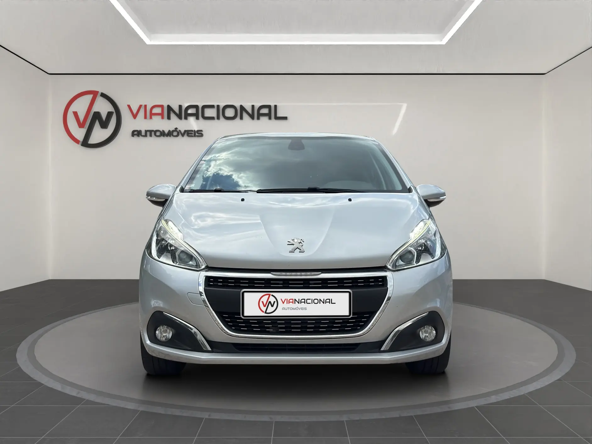 Peugeot 208 1.2 PureTech Signature 2
