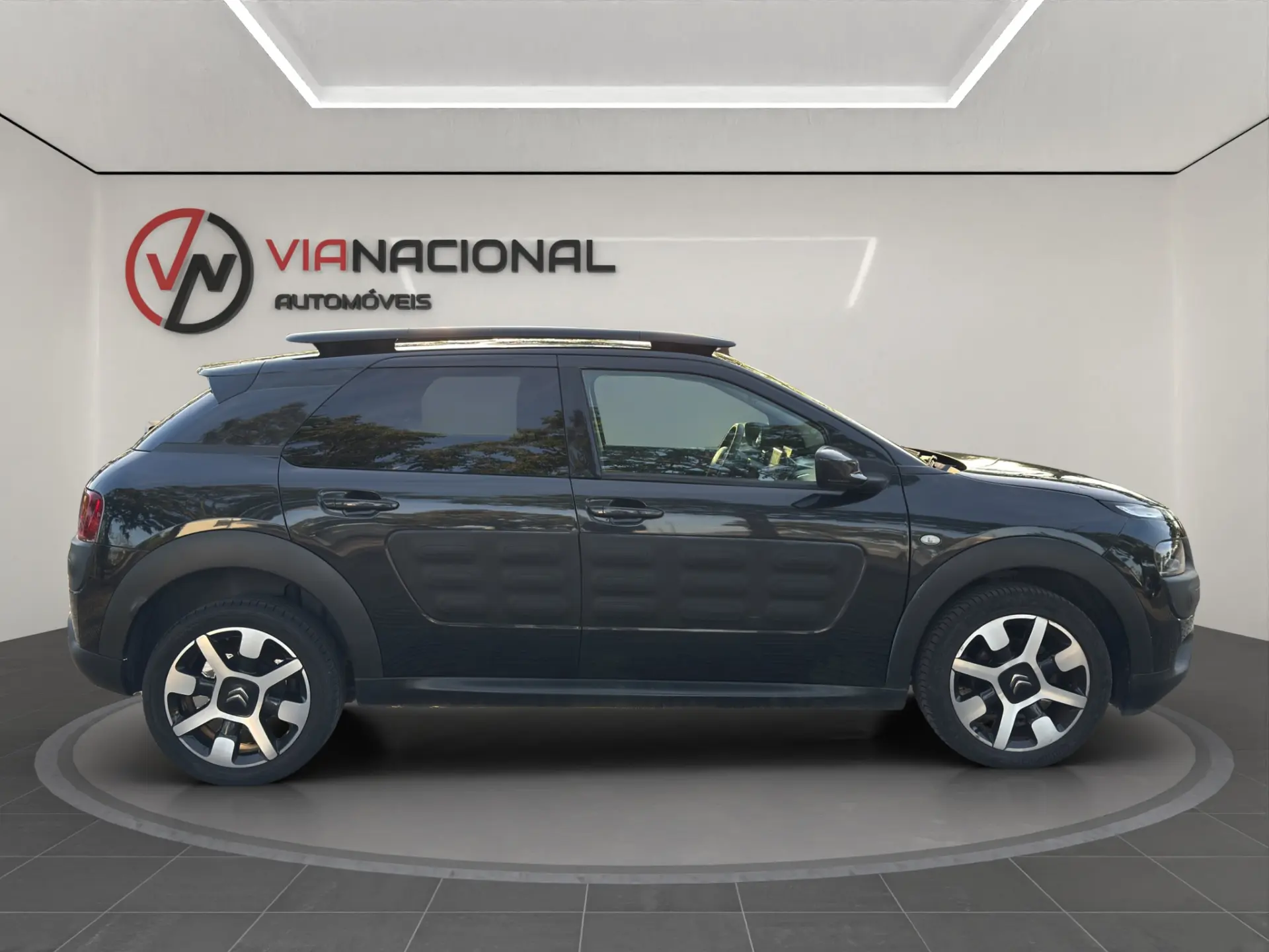 Citroen C4 Cactus 1.6 BlueHDi Shine 8