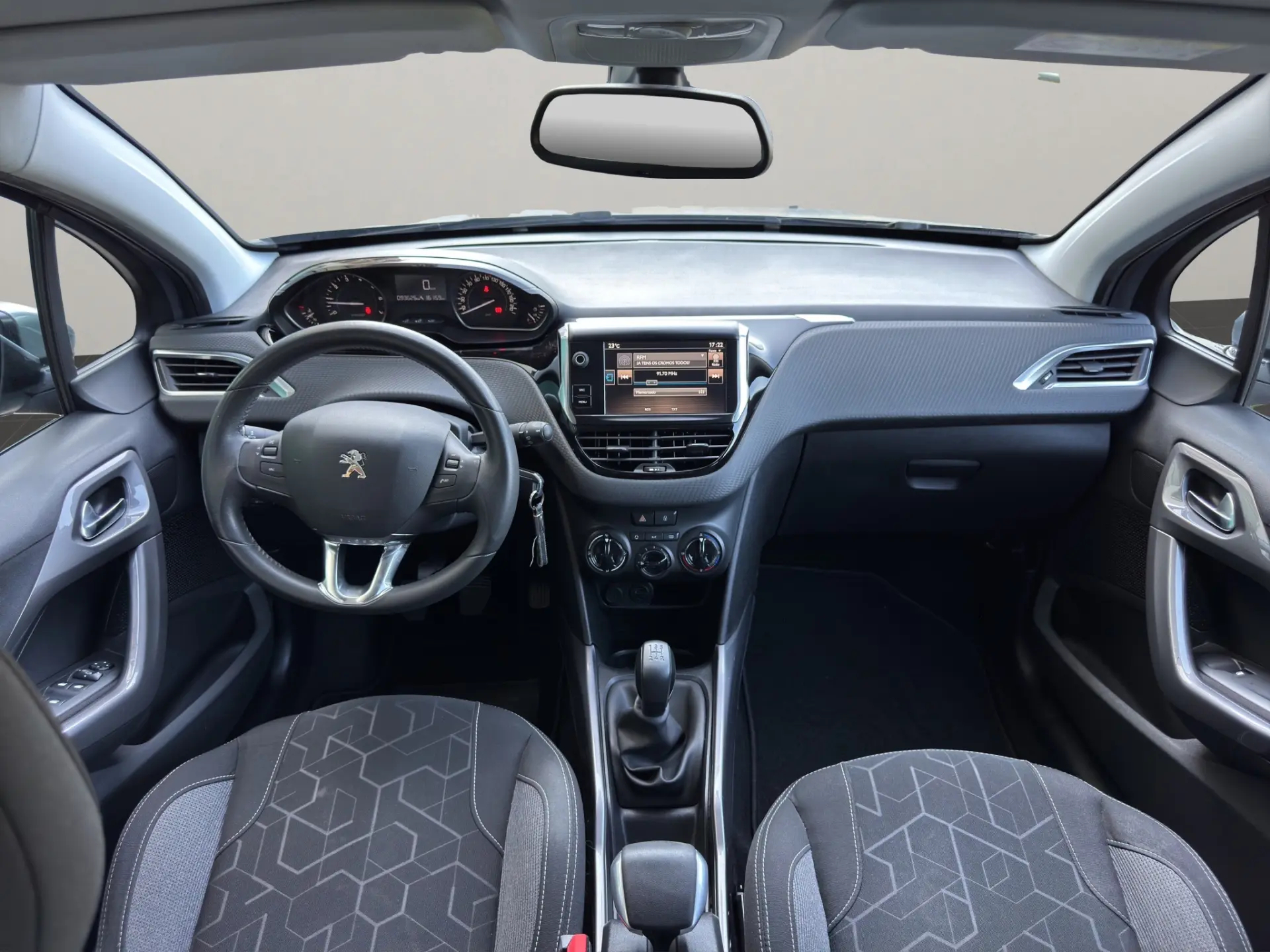 Peugeot 2008 1.2 PureTech Style 14