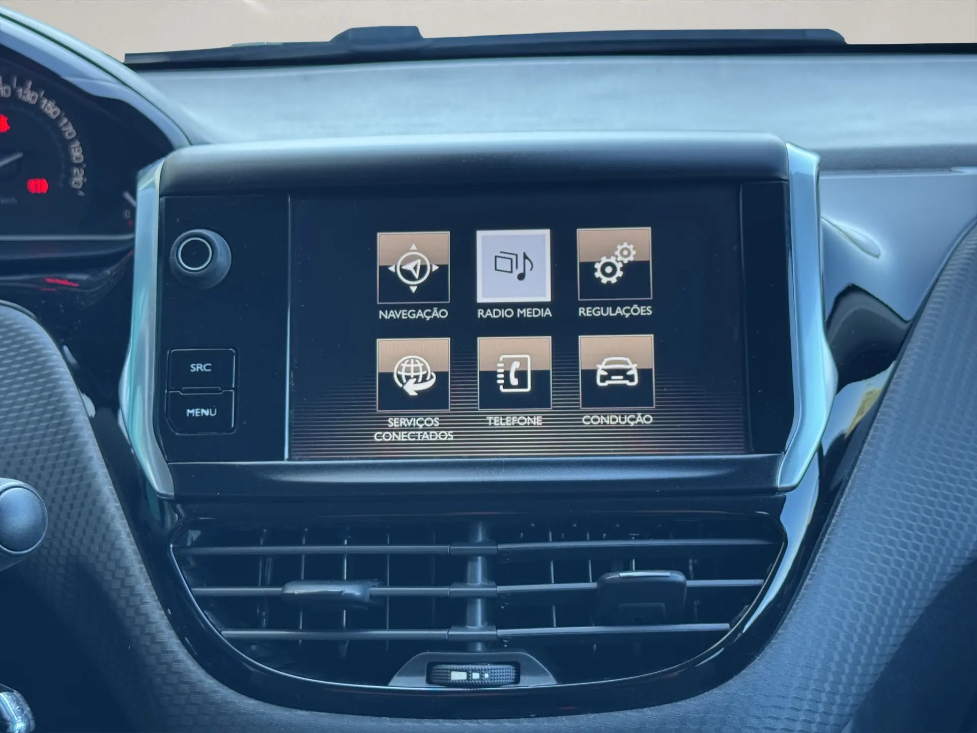 Peugeot 2008 1.2 PureTech Style 17