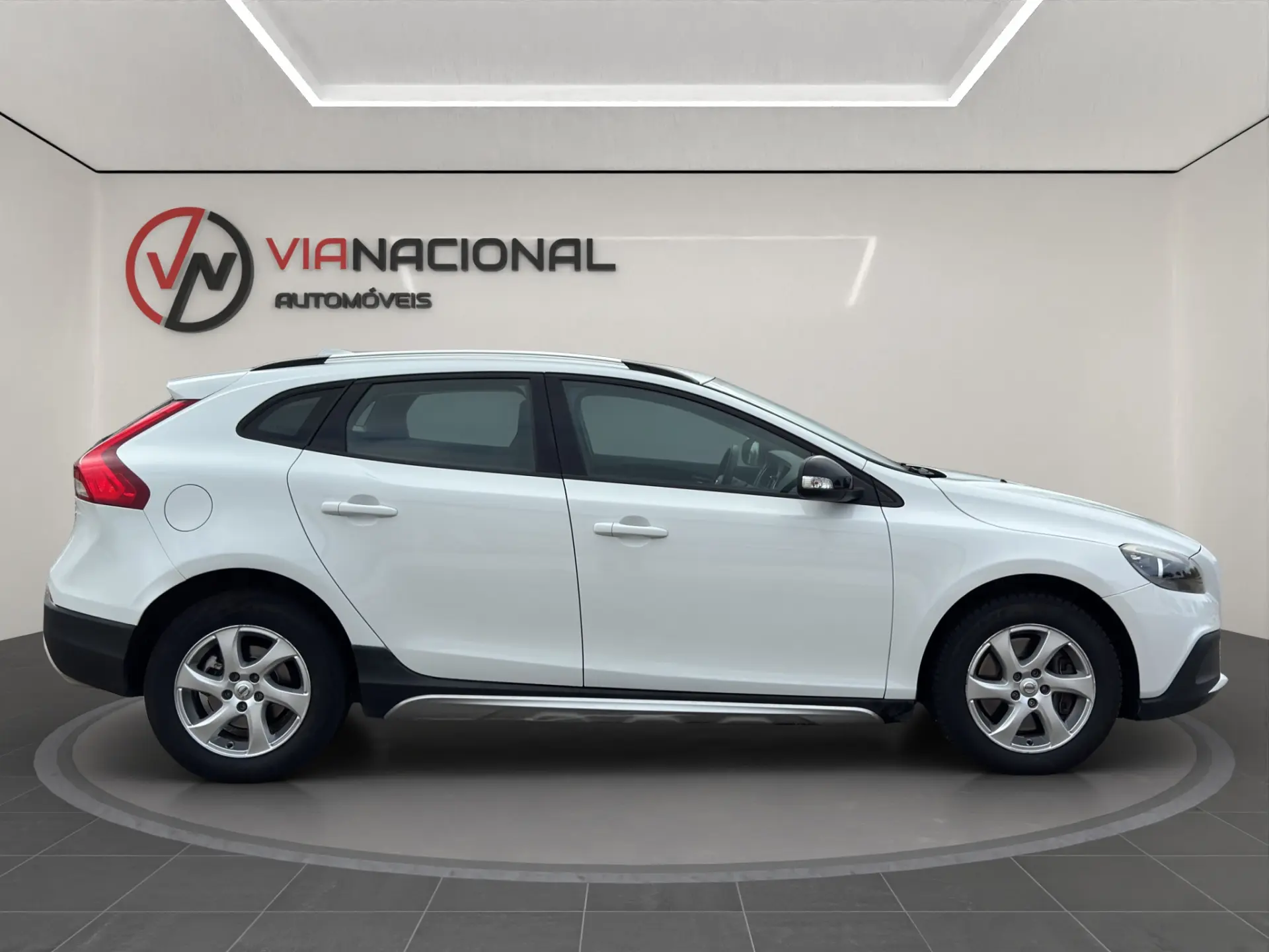 Volvo V40 Cross Country 2.0 D2 8