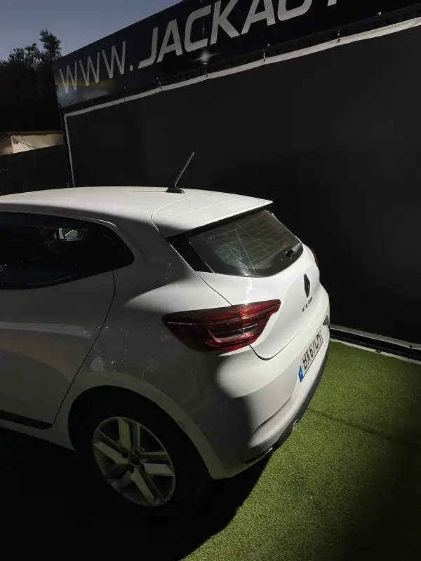 Renault Clio Outro 2