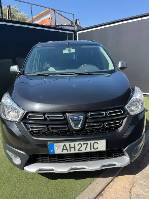 Dacia Lodgy 1.5 Blue dCi Stepway 7L 2