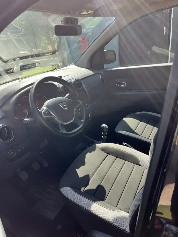 Dacia Lodgy 1.5 Blue dCi Stepway 7L 4