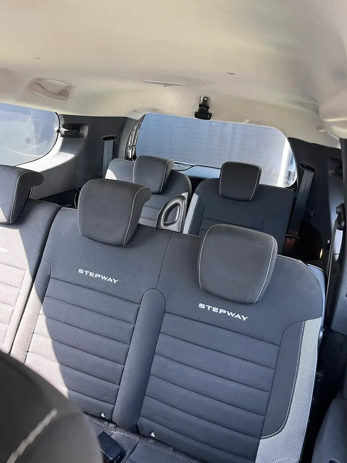 Dacia Lodgy 1.5 Blue dCi Stepway 7L 9