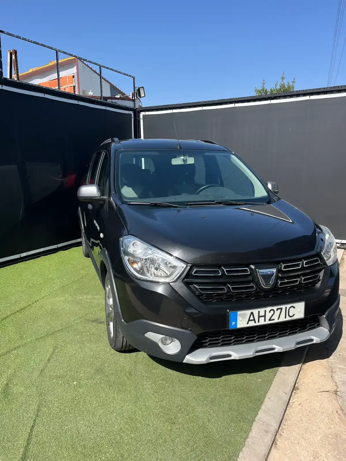 Dacia Lodgy 1.5 Blue dCi Stepway 7L 1