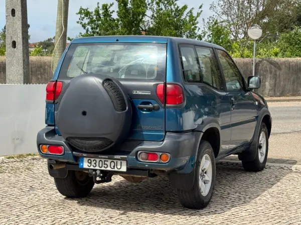 Nissan Terrano Outro 4