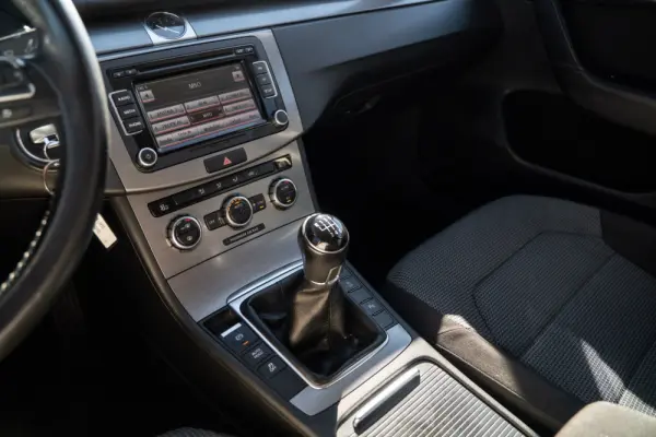 Volkswagen Passat 1.6 TDI Confortline 16