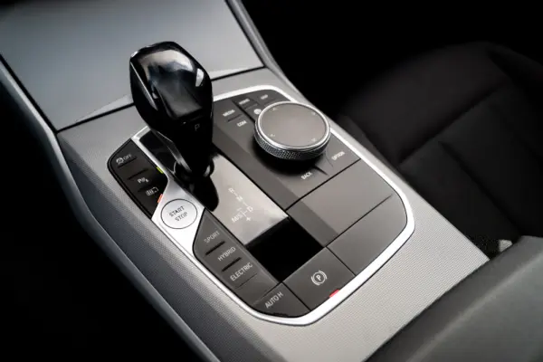 BMW 330 e Corporate Edition Auto 14