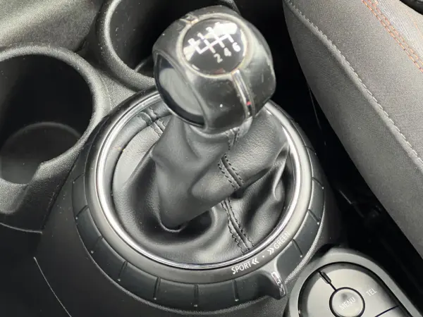 MINI 5 Portas Cooper D 18