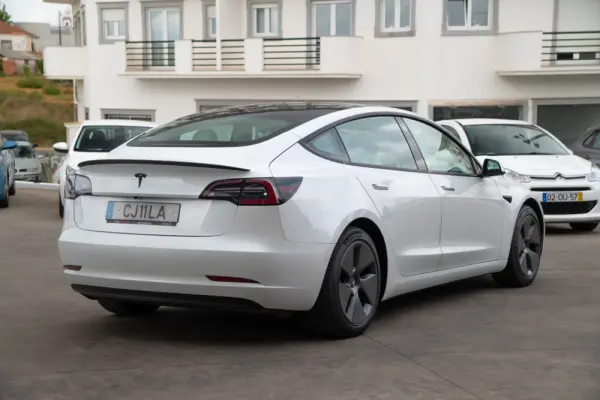 Tesla Model 3 Standard Range Plus RWD 24