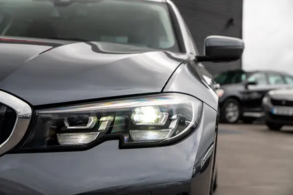 BMW 330 e Corporate Edition Auto 9