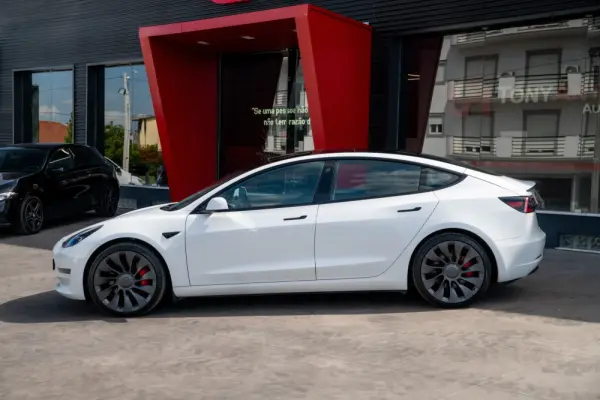 Tesla Model 3 Performance Dual Motor AWD 9
