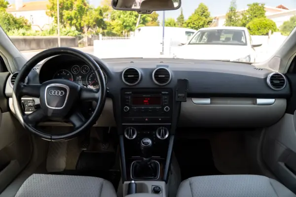 Audi A3 Sportback 2.0 TDi Attraction 4