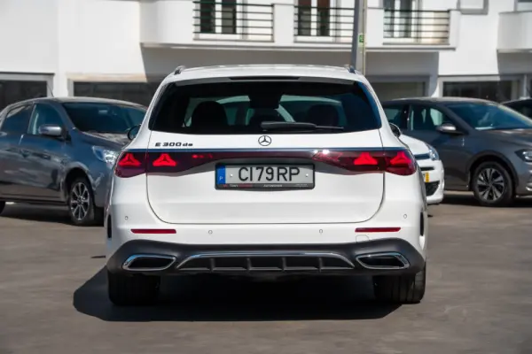 Mercedes-Benz E 300 de 9