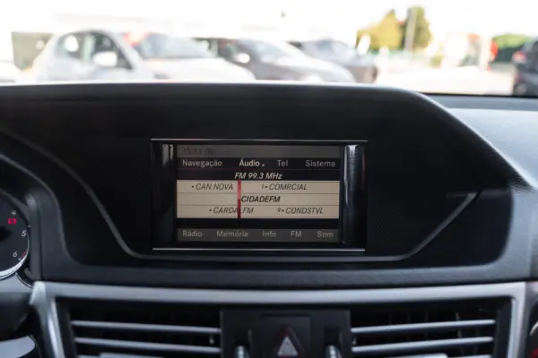 Mercedes-Benz E 220 BlueTEC 9G-TRONIC Avantgarde 18