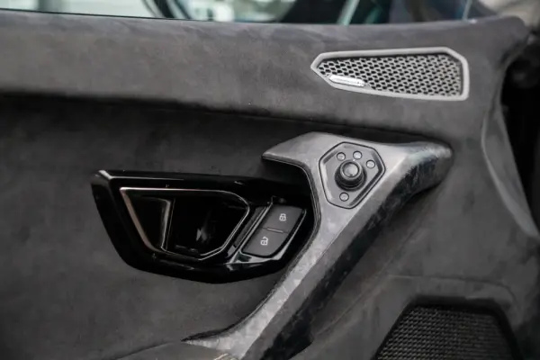 Lamborghini Huracán 5.2 V10 LP Performance 23