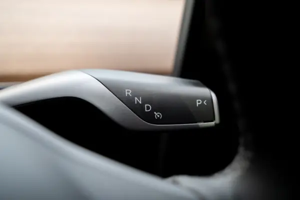 Tesla Model Y Performance Dual Motor AWD 15