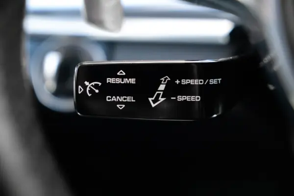 Porsche Panamera Sport Turismo 4 E-Hybrid Platinum Edition 37