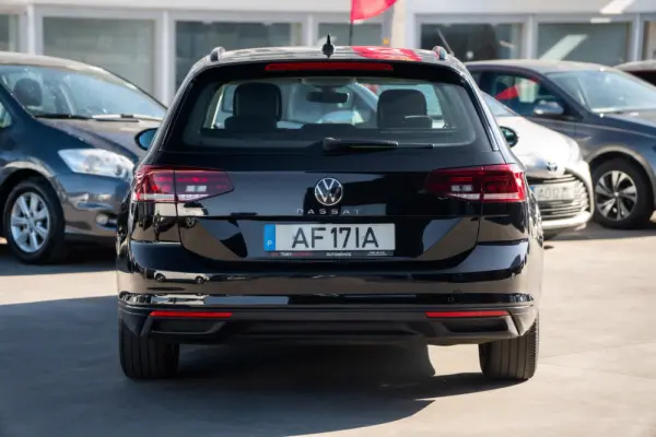 Volkswagen Passat Variant 2.0 TDI Elegance DSG 10