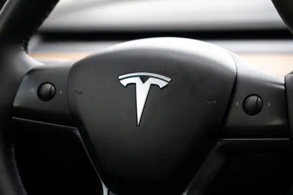 Tesla Model 3 Long Range AWD Dual Motor 21