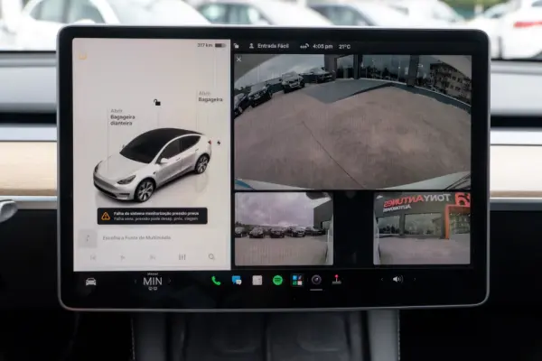 Tesla Model Y Long Range RWD 17