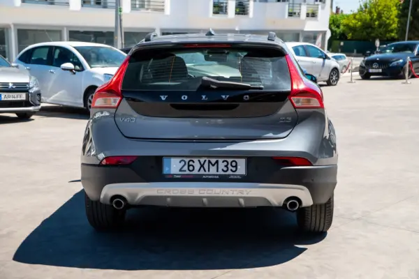 Volvo V40 Cross Country 2.0 D3 Momentum 12