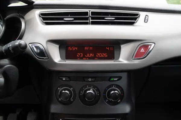Citroen C3 1.2 PureTech Feel 19
