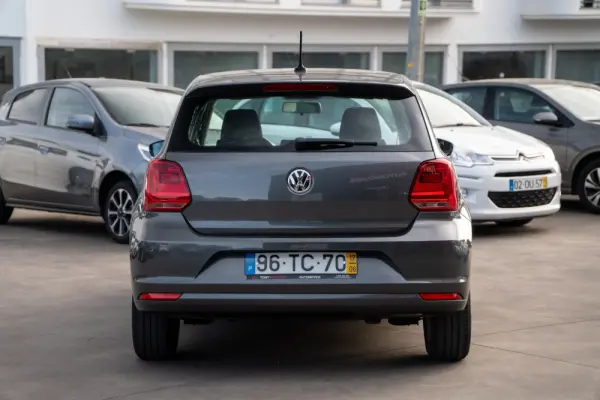 Volkswagen Polo 1.0 Confortline 9