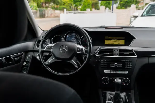 Mercedes-Benz C 220 CDi Classic BE 124g 9