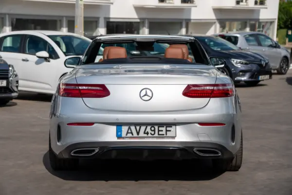 Mercedes-Benz E 220 d 4Matic 9G-TRONIC AMG Line 11